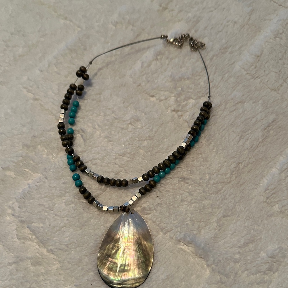 Elegant Shell Pendant Necklace with Turquoise Beads